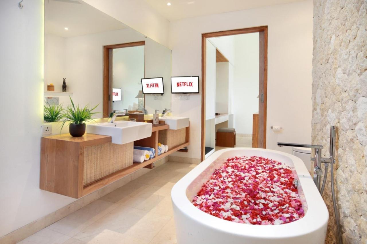 The Jimbaran Villa By Ini Vie Hospitality Ngoại thất bức ảnh
